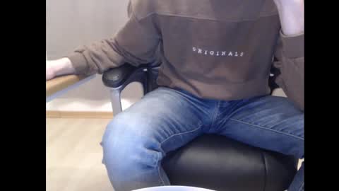 Snapshot of mitsch01 chatting on 02.11.25 Mitsch online show from 02.11.25