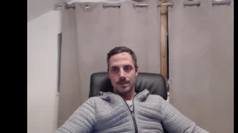 Snapshot of mitsch01 chatting on 10.07.25 Mitsch online show from 10.07.25