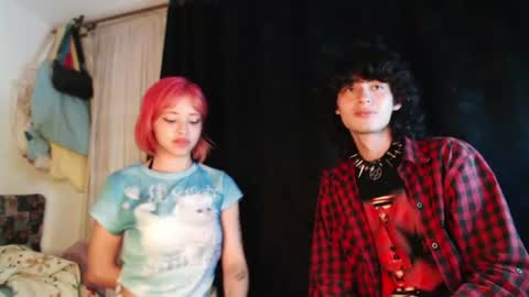 Snapshot of mixipeach chatting on 06.20.26 Naomi and Nekorii online show from 06.20.26