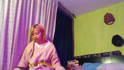 Snapshot of mixipeach chatting on 07.27.26 Naomi and Nekorii online show from 07.27.26