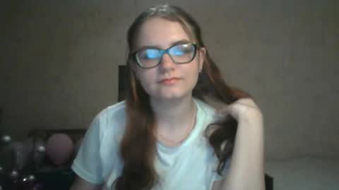 Snapshot of miyabe chatting on 03.07.25 Milana online show from 03.07.25