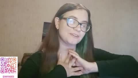 Snapshot of miyabe chatting on 09.14.25 Milana online show from 09.14.25