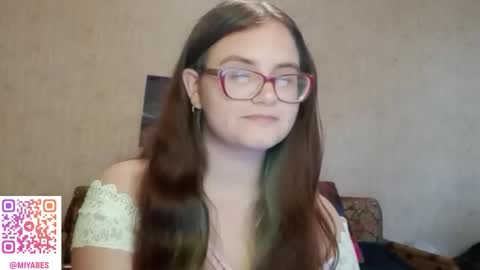 Snapshot of miyabe chatting on 09.25.25 Milana online show from 09.25.25