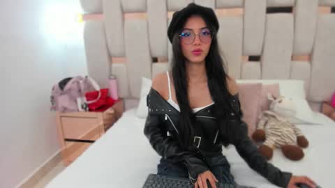 Miyu online show from 10.19.25