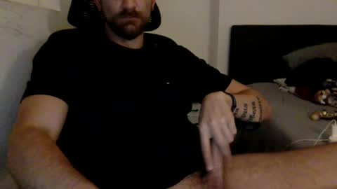 Snapshot of mkmarkets chatting on 03.04.26 Hrny Lat .. online show from 03.04.26