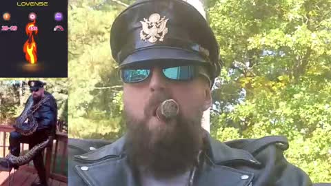 SMOKINsnakeEYEZ online show from 10.19.25