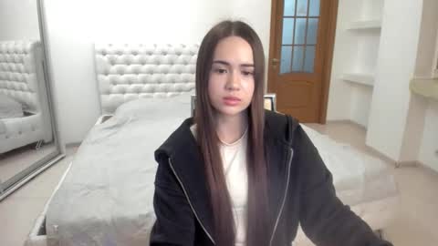 Snapshot of mmm_bananaa_ chatting on 01.21.25 Beata online show from 01.21.25