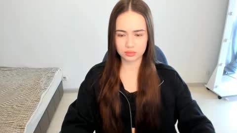 Snapshot of mmm_bananaa_ chatting on 02.09.25 Beata online show from 02.09.25