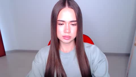 Snapshot of mmm_bananaa_ chatting on 10.10.25 Beata online show from 10.10.25