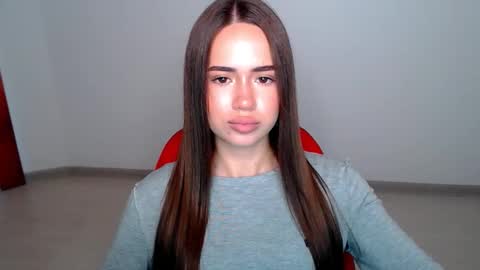 Snapshot of mmm_bananaa_ chatting on 10.14.25 Beata online show from 10.14.25