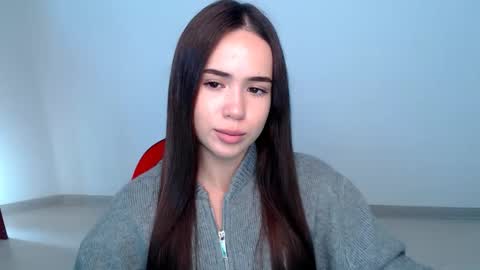 Snapshot of mmm_bananaa_ chatting on 11.17.25 Beata online show from 11.17.25