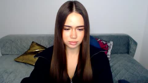 Snapshot of mmm_bananaa_ chatting on 12.02.25 Beata online show from 12.02.25