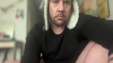 Snapshot of mnbttmguylking chatting on 02.10.26 TightHoleMPLS online show from 02.10.26