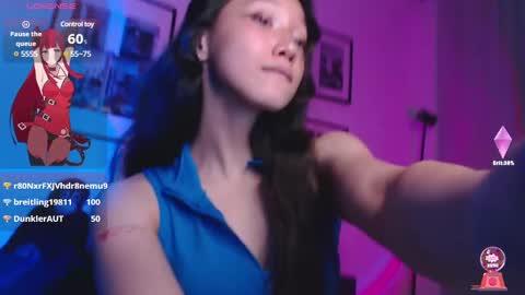 Snapshot of moana_blu chatting on 02.12.25 moana online show from 02.12.25