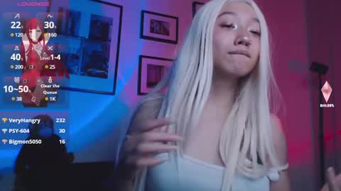 Snapshot of moana_blu chatting on 03.07.25 moana online show from 03.07.25