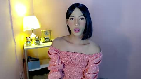 Mocha Locca  online show from 01.05.25