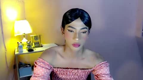 Mocha Locca  online show from 01.05.25