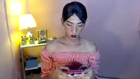 Mocha Locca  online show from 01.11.25