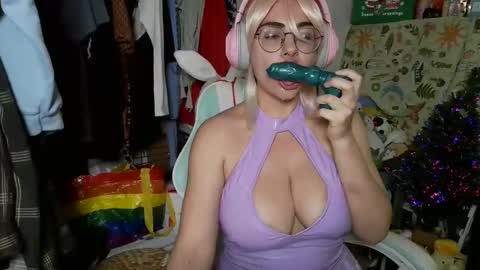 The Mochi Rainbow Variety Show online show from 12.31.24