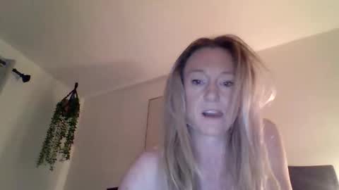 Snapshot of mockingbirds91 chatting on 05.10.26 mockingbirds91 online show from 05.10.26