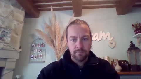 Julien online show from 02.10.25