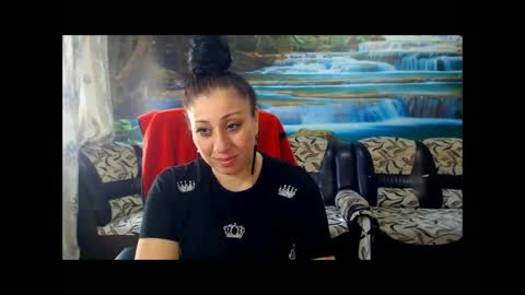 Snapshot of moistmady chatting on 04.15.26 moistmady online show from 04.15.26