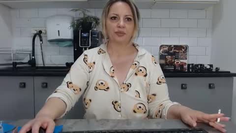 erika online show from 02.02.25