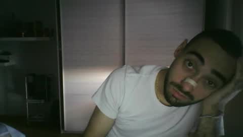 Snapshot of mollo20 chatting on 10.19.25 mollo20 online show from 10.19.25