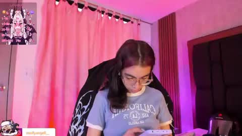 Molly online show from 07.11.26