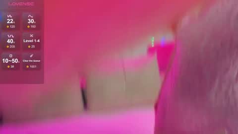 Snapshot of molly__kitty chatting on 09.20.25 molly__kitty online show from 09.20.25