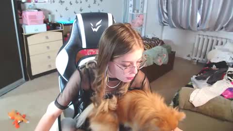 Molly Prvt is open online show from 03.07.25