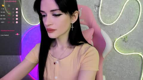 Snapshot of molly_crystall chatting on 04.21.26 Molly - online show from 04.21.26