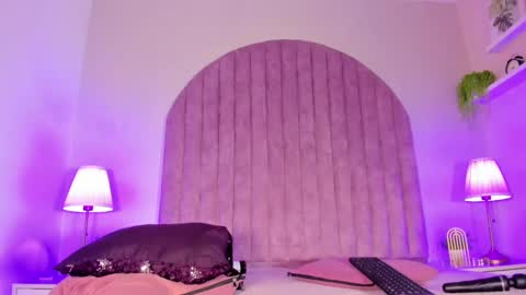 Snapshot of molly_jackson chatting on 12.24.24 Molly Jackson online show from 12.24.24