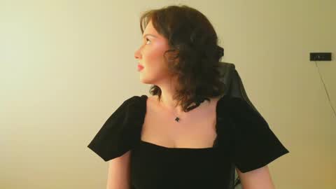 Snapshot of molly_millerr chatting on 05.22.26 molly_millerr online show from 05.22.26
