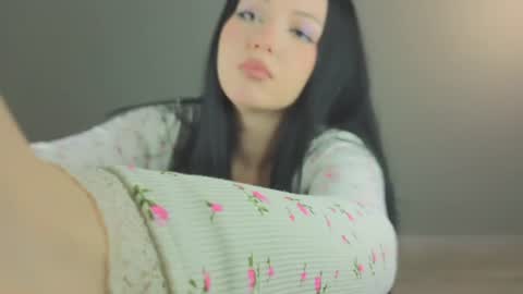 Snapshot of molly_millerr chatting on 07.21.26 molly_millerr online show from 07.21.26