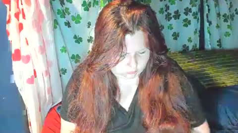 Snapshot of molly_moons chatting on 06.27.26 molly_moons online show from 06.27.26