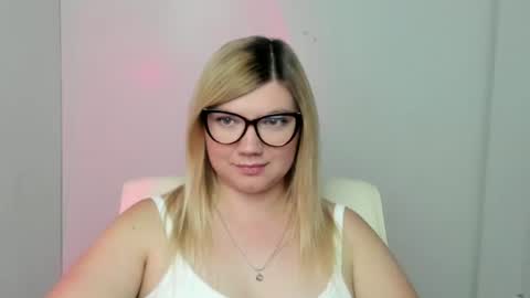 Molly online show from 09.18.25