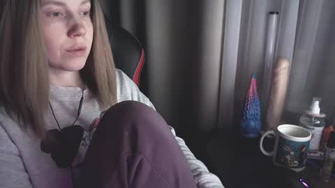 I have new photos come and see with love Molly online show from 03.08.25