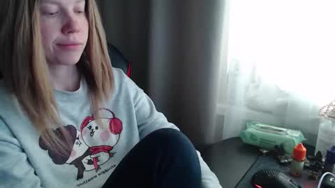 I have new photos come and see with love Molly online show from 09.29.25