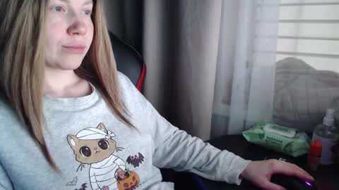 I have new photos come and see with love Molly online show from 11.09.25