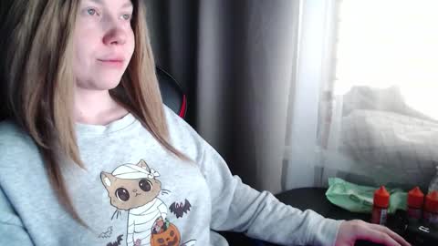 I have new photos come and see with love Molly online show from 11.19.25