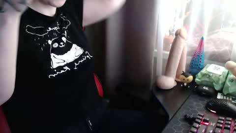 Snapshot of molly_royse chatting on 06.03.26 I have new photos come and see with love Molly online show from 06.03.26