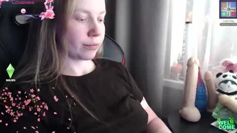 Snapshot of molly_royse chatting on 06.15.26 I have new photos come and see with love Molly online show from 06.15.26