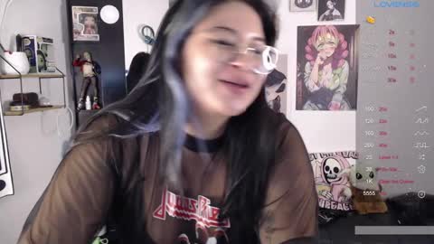 Molly online show from 02.04.25