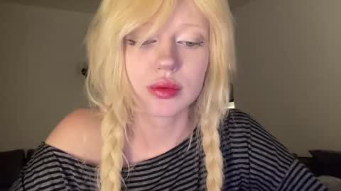 Snapshot of mollycodle chatting on 10.03.25 Goddess Katherine online show from 10.03.25