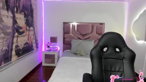 Snapshot of mollycraft chatting on 03.12.25 Molly online show from 03.12.25