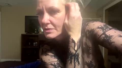 Snapshot of mollyfourtune chatting on 10.05.25 molly fourtune online show from 10.05.25