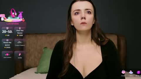 Molly online show from 04.07.26