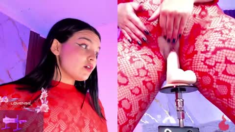 Snapshot of mollylewis18 chatting on 04.27.26 New girl Emily Valentina Michelle online show from 04.27.26