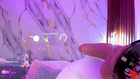 Snapshot of mollylewis18 chatting on 04.28.26 New girl Emily Valentina Michelle online show from 04.28.26